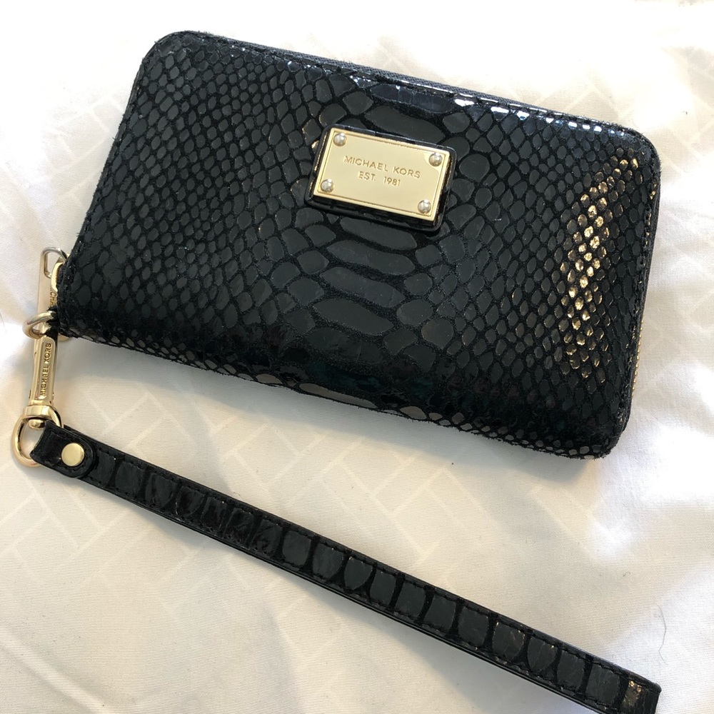 Michael Kors Wristlet